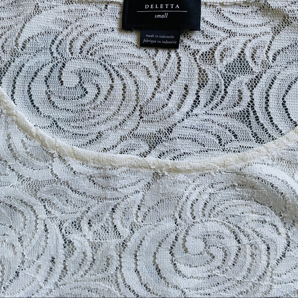 DELETTA  Anthropology Beautiful blouse lace knit with stretch